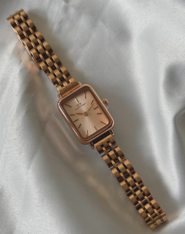 DW Quadro (Analog Watch)