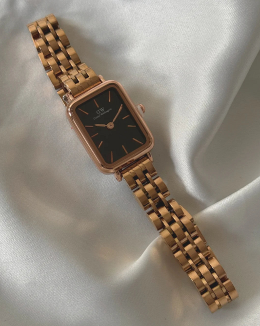 DW Quadro (Analog Watch)