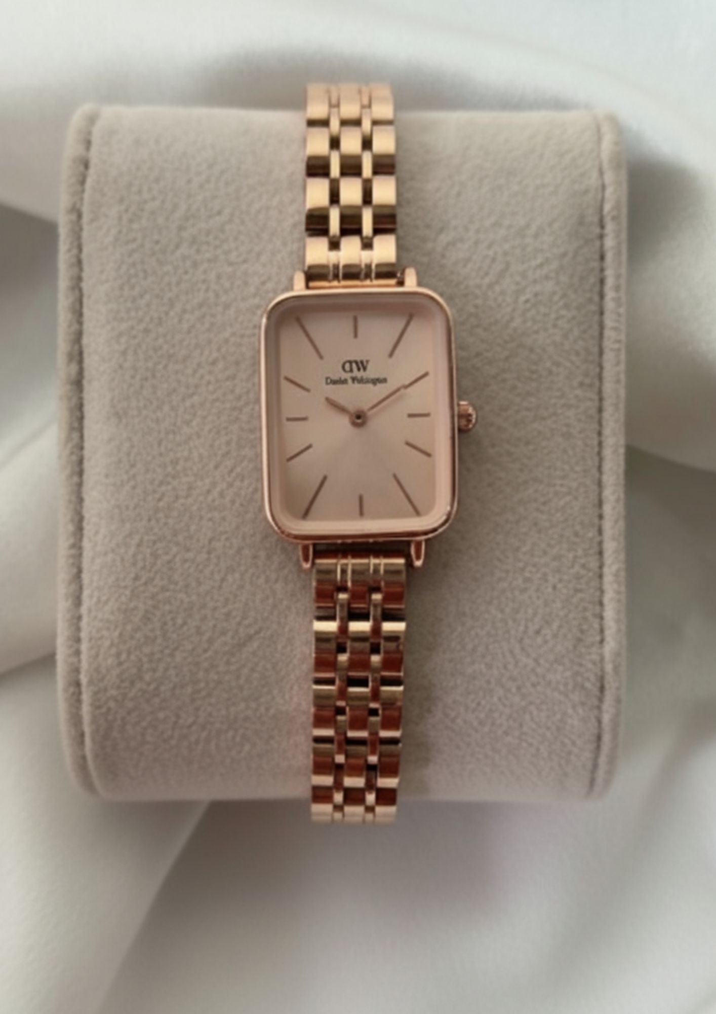 DW Quadro (Analog Watch)