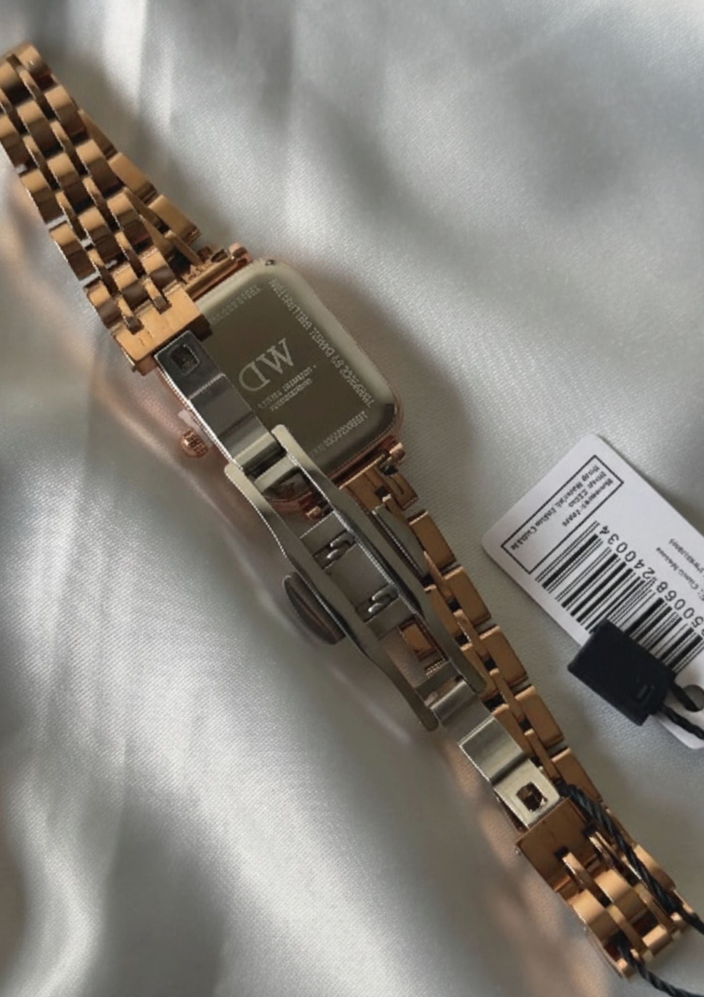 DW Quadro (Analog Watch)