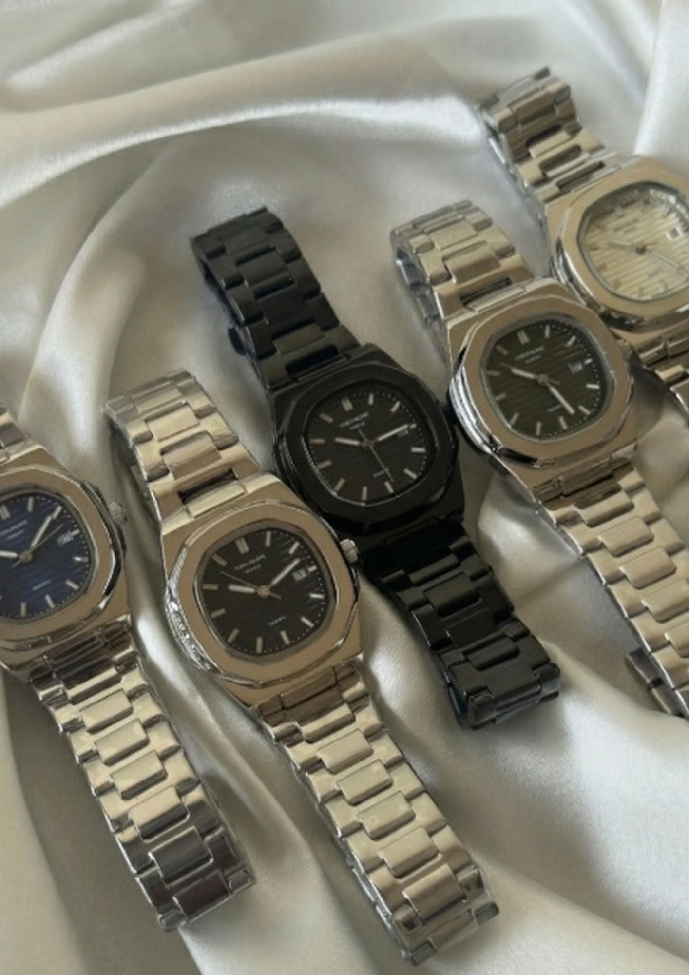 PP Nautilus - (Analog Watch)