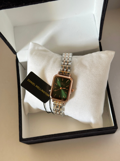 DW Quadro (Analog Watch)