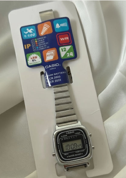 Vintage D124 (Digital Watch)