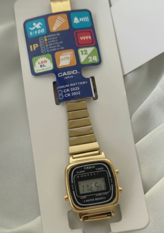 Vintage D124 Black Gold (Digital Watch)