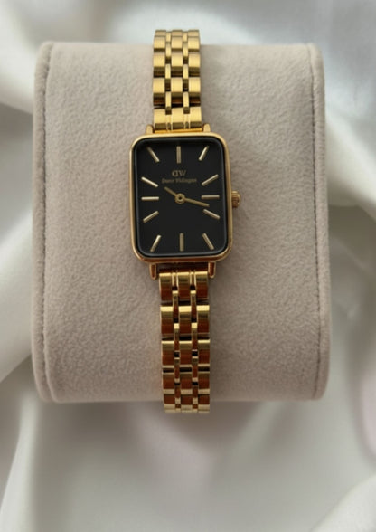 DW Quadro (Analog Watch)