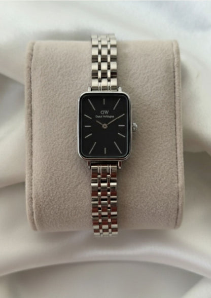 DW Quadro (Analog Watch)