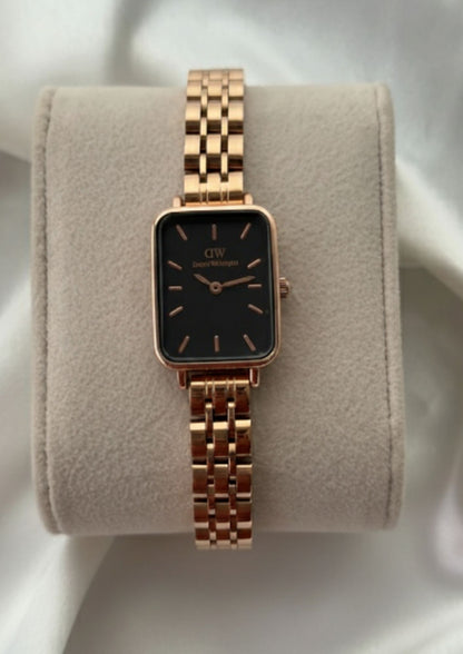 DW Quadro (Analog Watch)