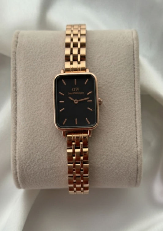 DW Quadro (Analog Watch)