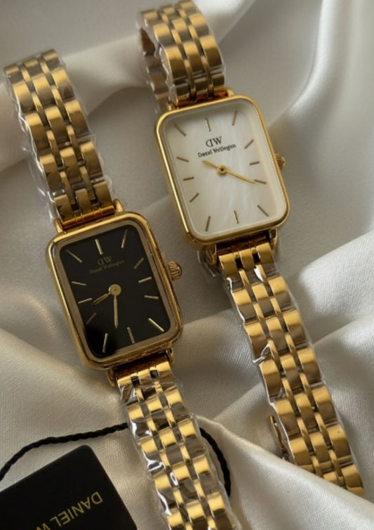 DW Quadro (Analog Watch)