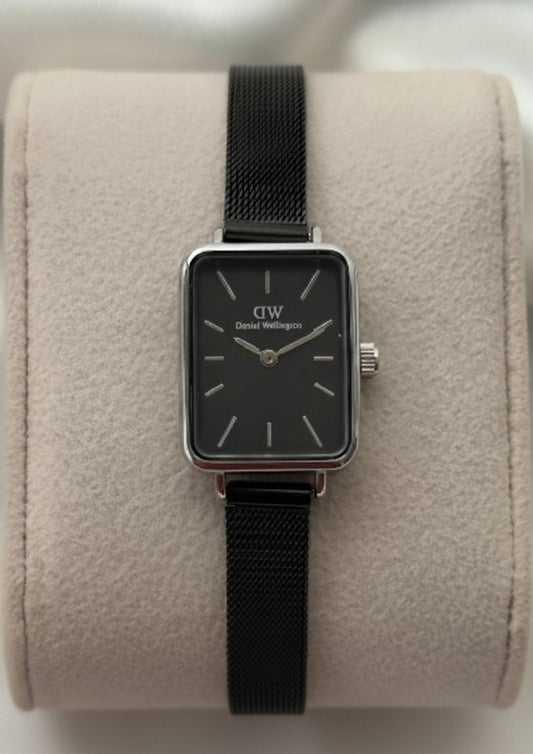 DW Quadro (Analog Watch)