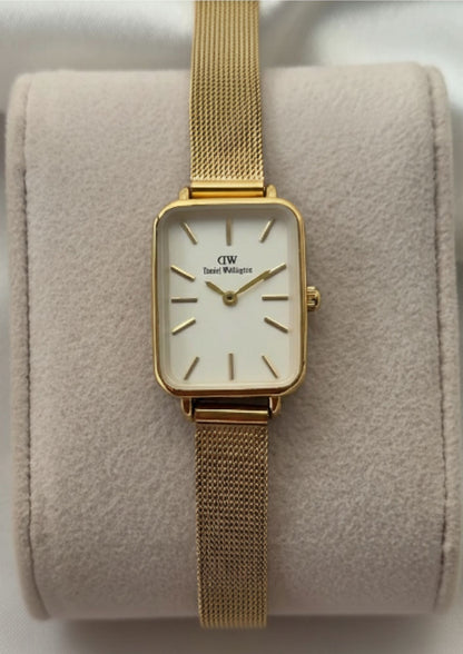 DW Quadro (Analog Watch)