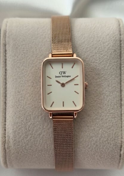 DW Quadro (Analog Watch)