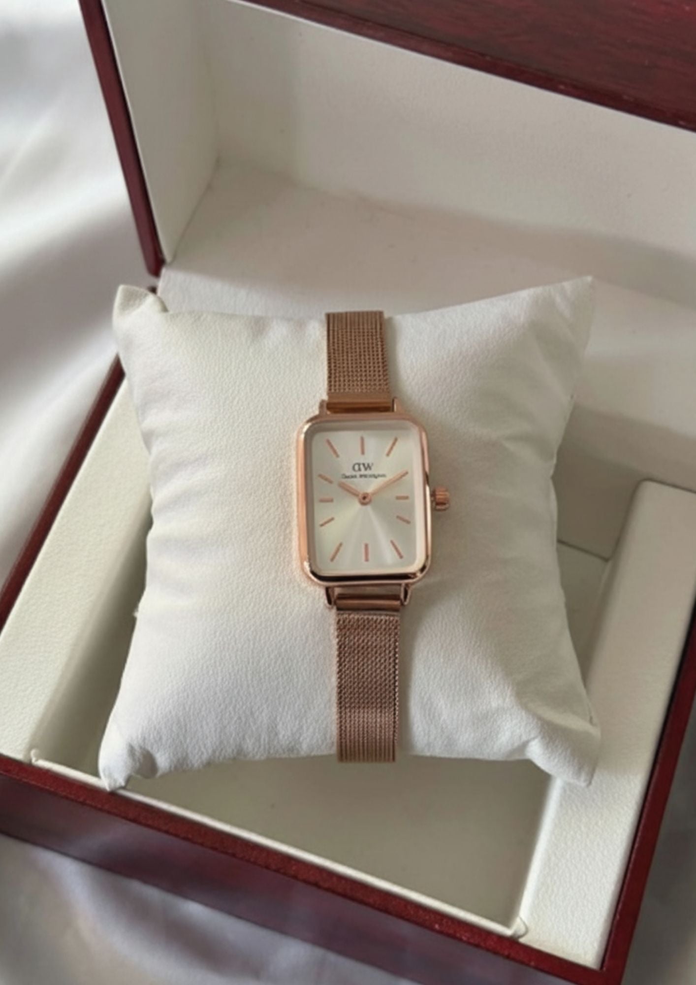 DW Quadro (Analog Watch)