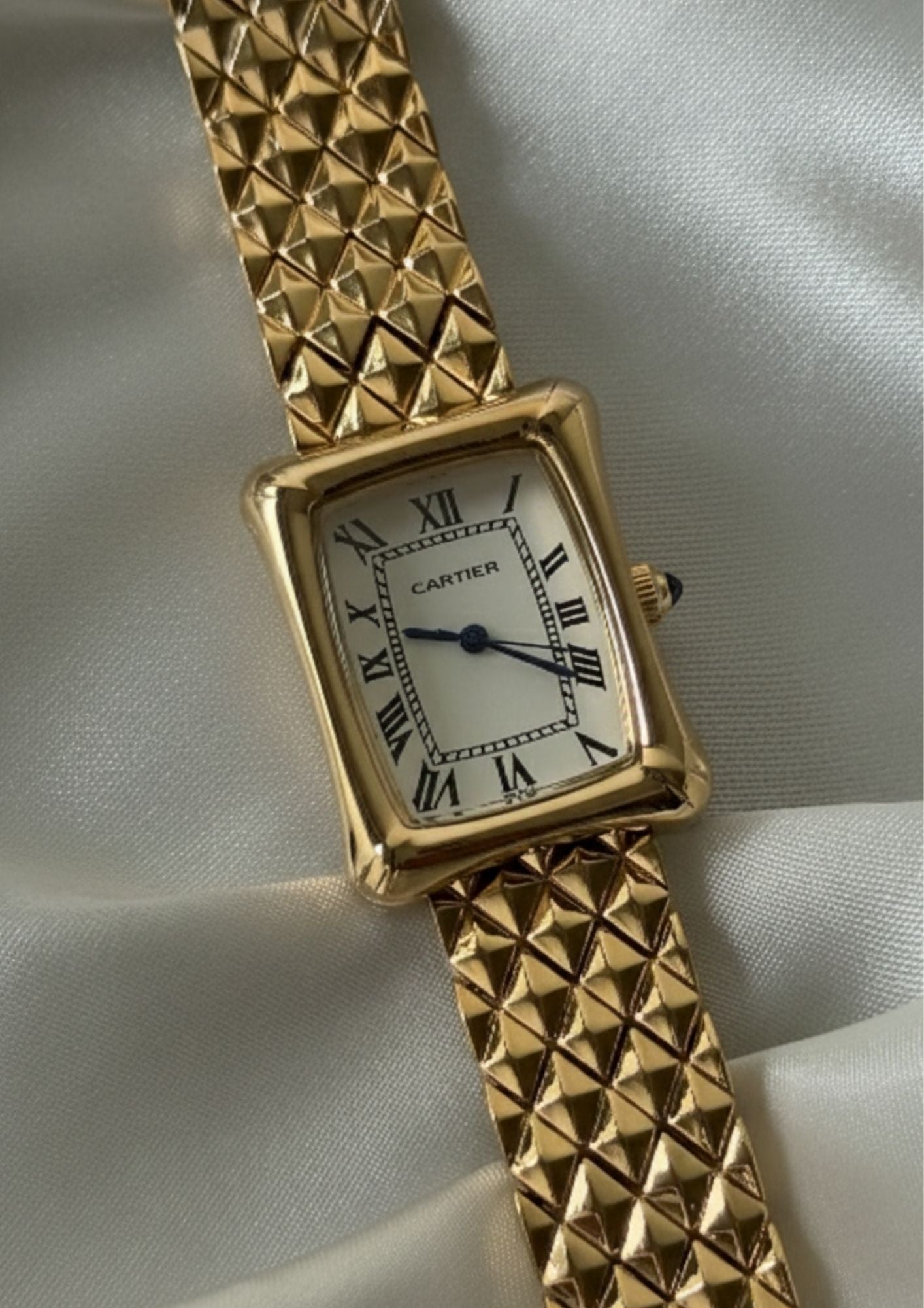 Cartier-Bamboo - (Analog Watch)