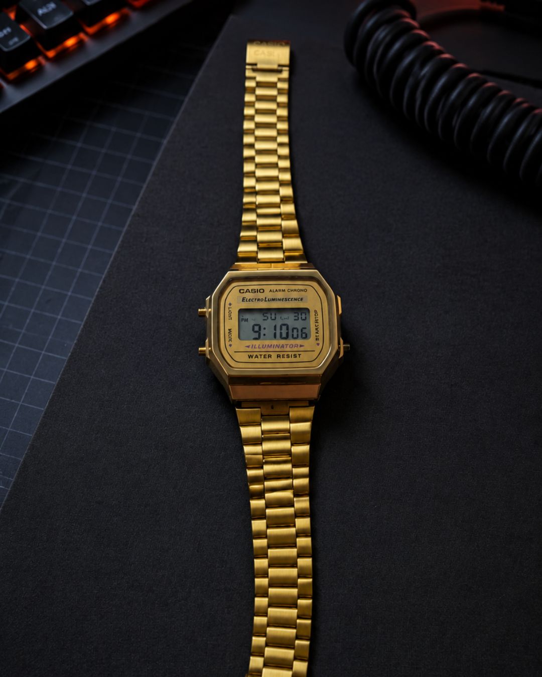 Vintage A168 Unisex (Digital Watch)