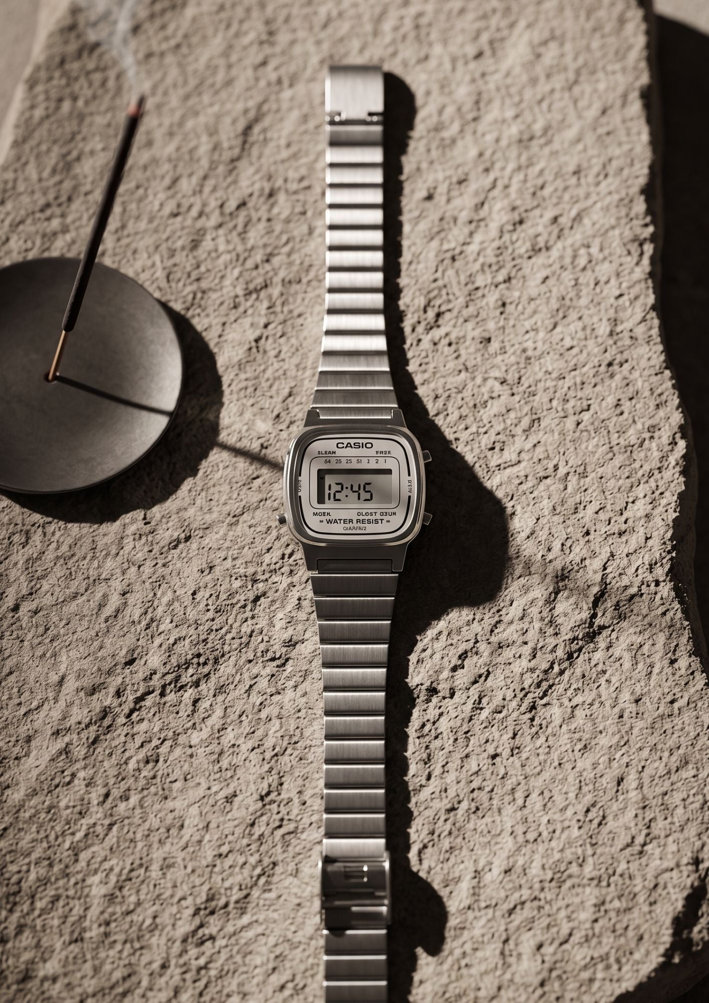 Vintage D124 (Digital Watch) - Silver