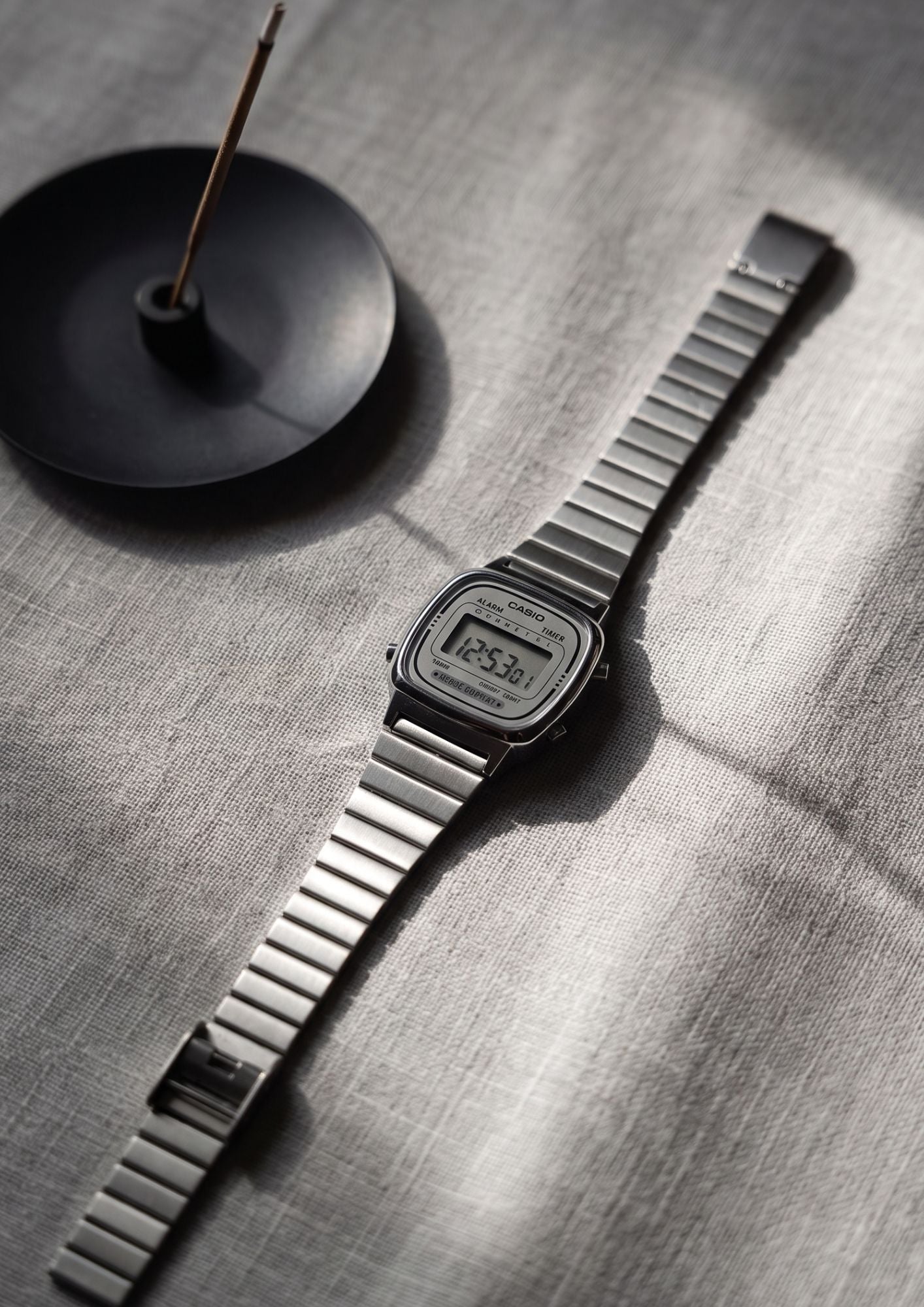 Vintage D124 (Digital Watch) -  Silver Grey